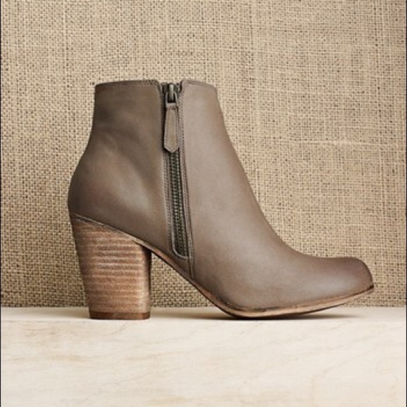 bp Shoes - B.P. Nordstrom Trolley Taupe tan leather bootie